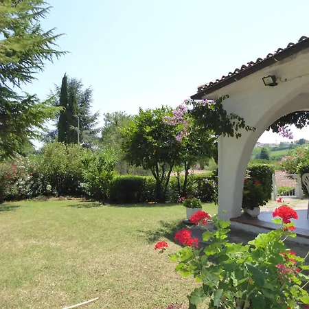 197 - A Schiera Trilocale Al Taunus, Con Portico E Ampio Giardino Di Mq 400 - Climatizzata Inclusa Nel Prezzo Apartment *