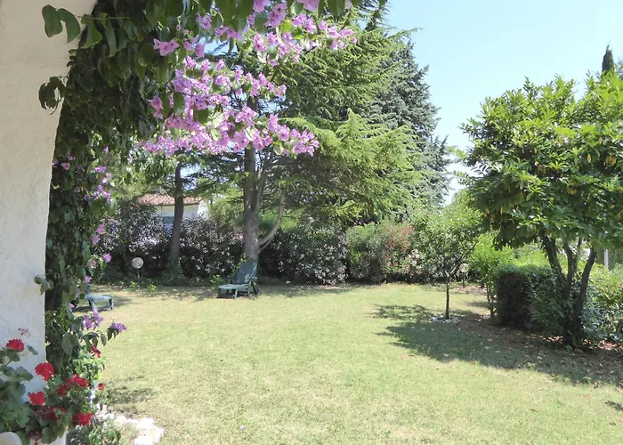 197 - A Schiera Trilocale Al Taunus, Con Portico E Ampio Giardino Di Mq 400 - Climatizzata Numana